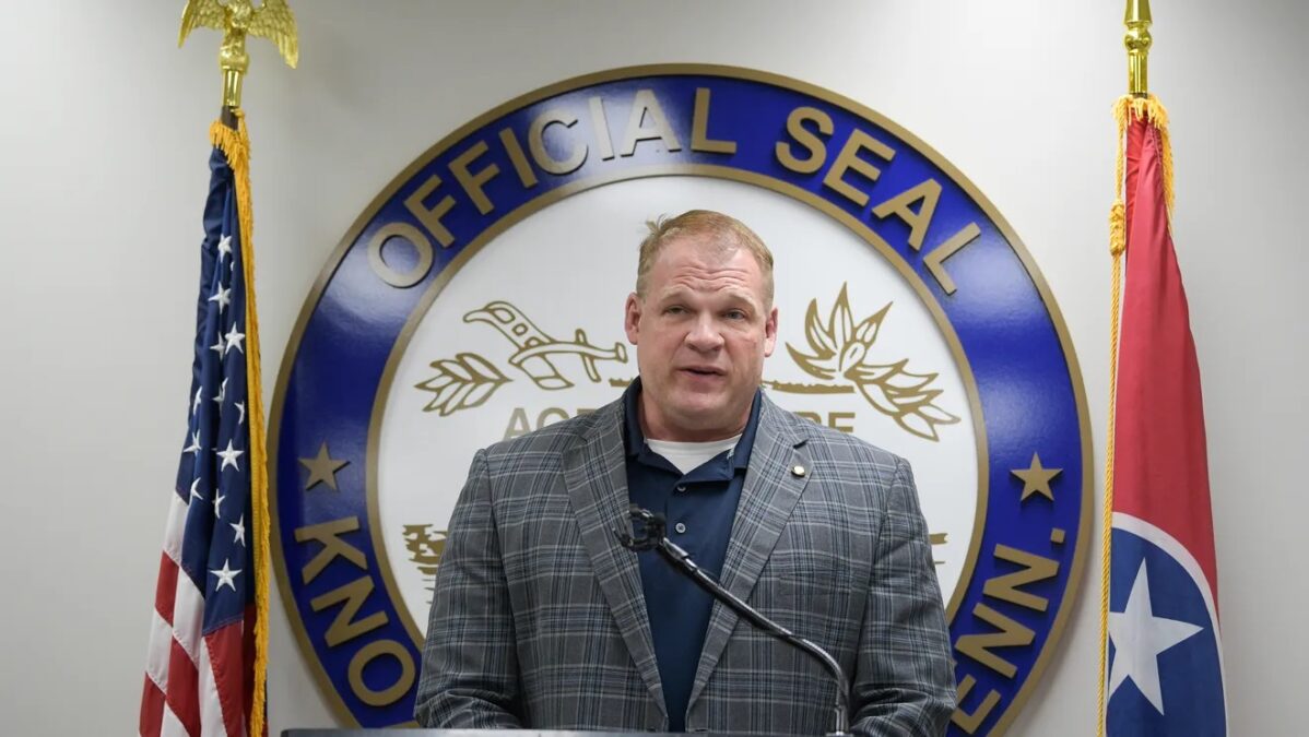 Glenn Jacobs 'Kane' taking oath as Knox County Mayor