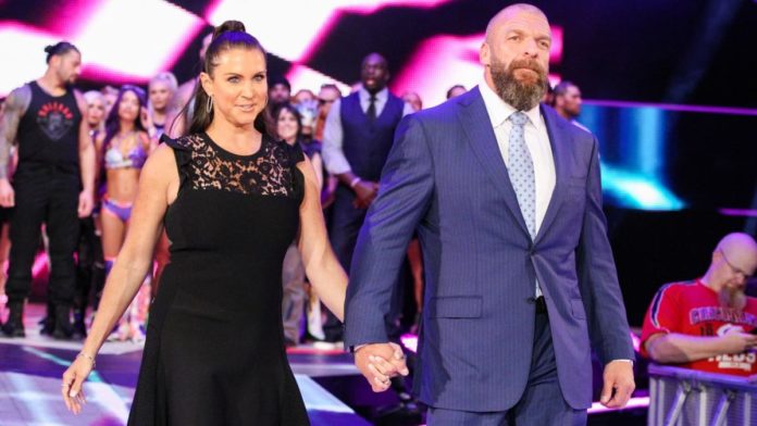 Triple H Stephanie RAW 