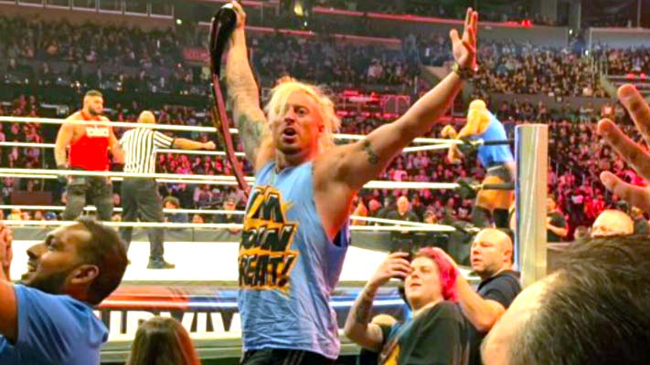 Enzo Amore Hangs Outside MSG During WWE Show (Photos)