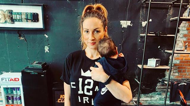 Becky Lynch Posts Photo With Daughter Roux