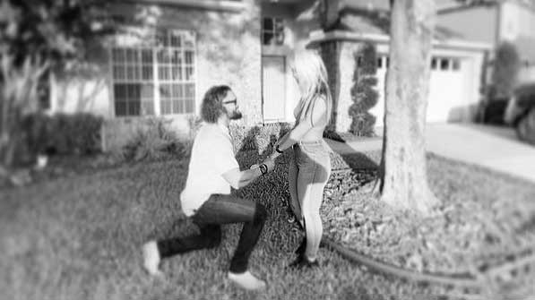 Juice Robinson Engaged, Toni Storm