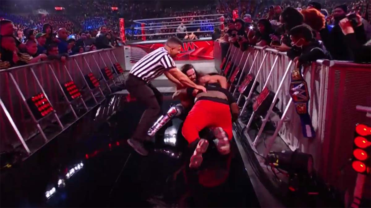 Seth Rollins Attacked by Fan