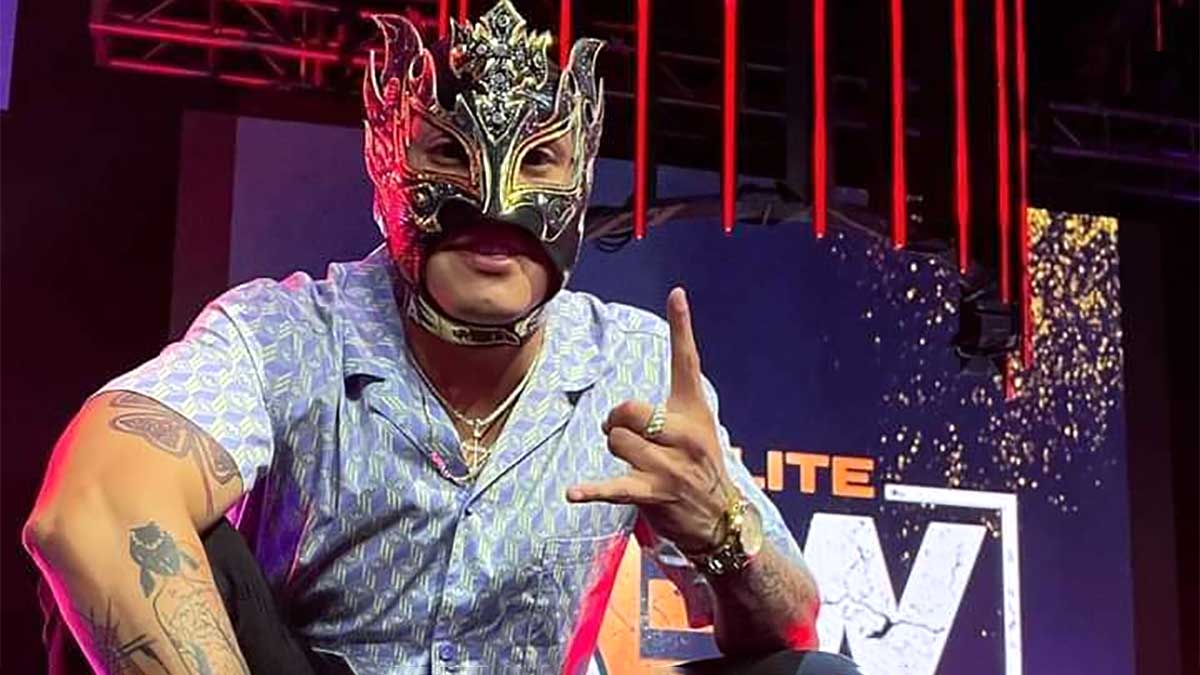 Rey Fenix Releases Statement Following Injury on AEW Dynamite