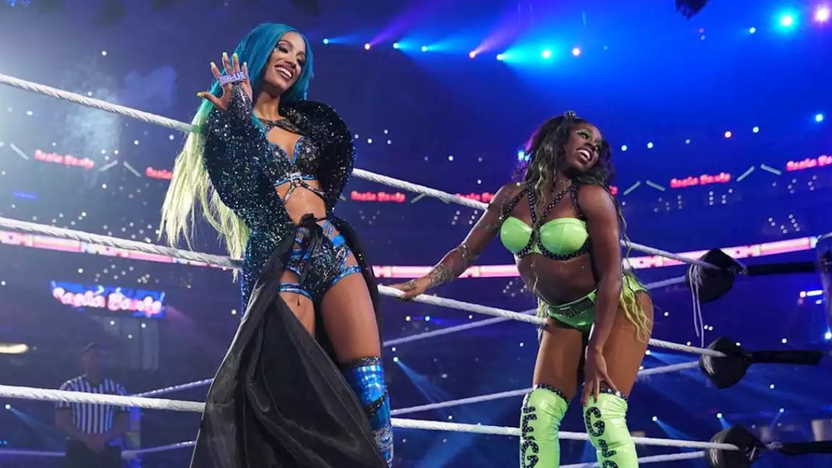 Sasha Banks Naomi