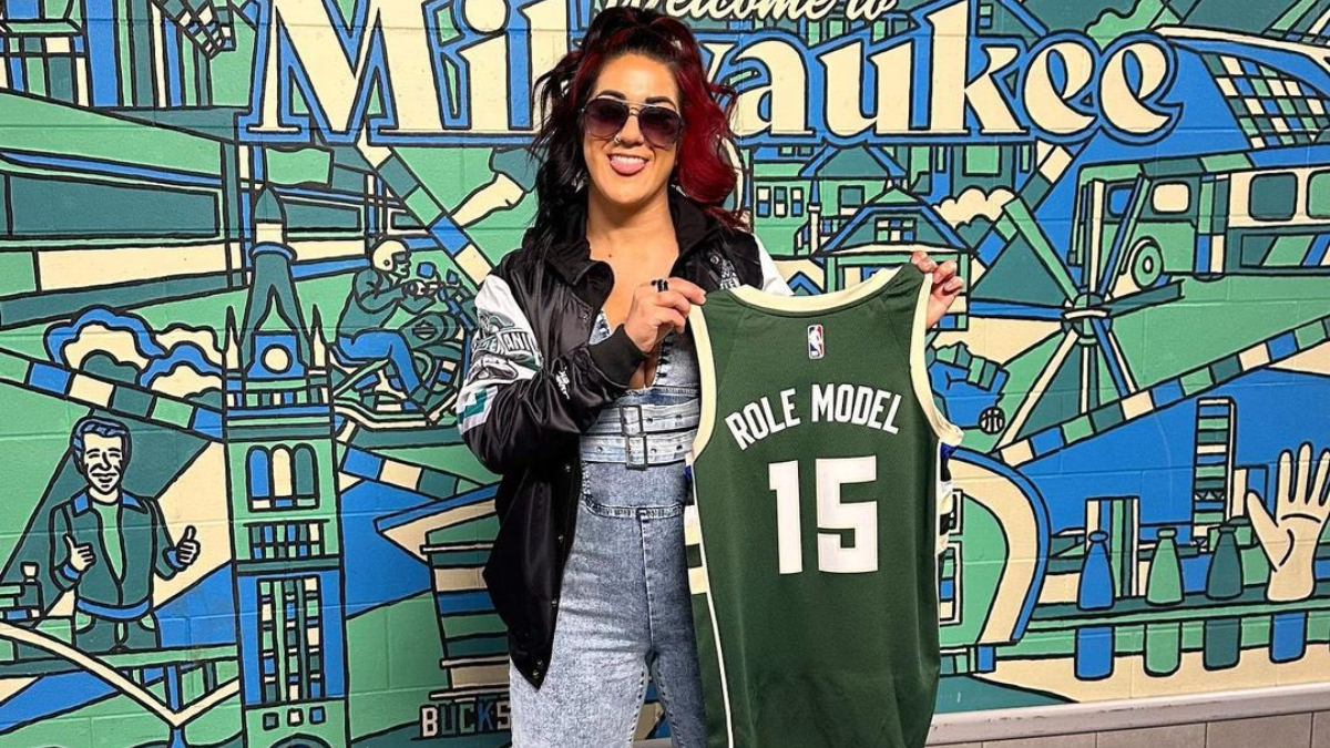 Bayley Gets Special Introduction At Milwaukee Bucks Game Ahead of Sold Out SmackDown