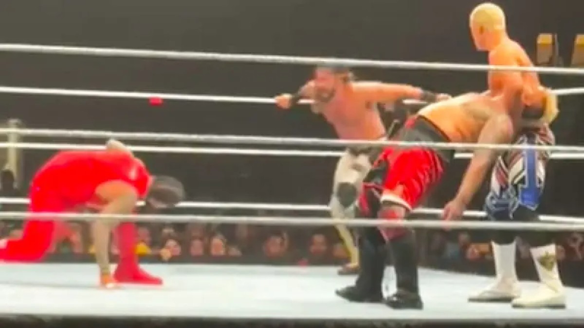 Watch: Seth Rollins Triumphant in First Match Back From Torn MCL Injury