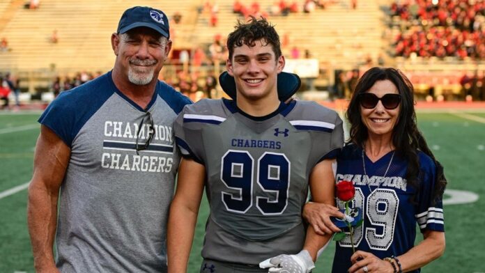 Gage Goldberg with his parents